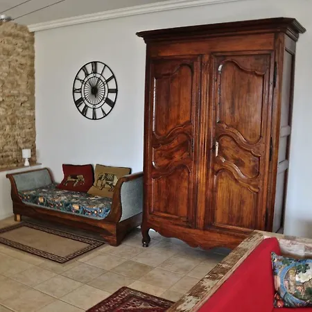Oda ve Kahvaltı Le Clos Du Cher En Beaujolais 4*