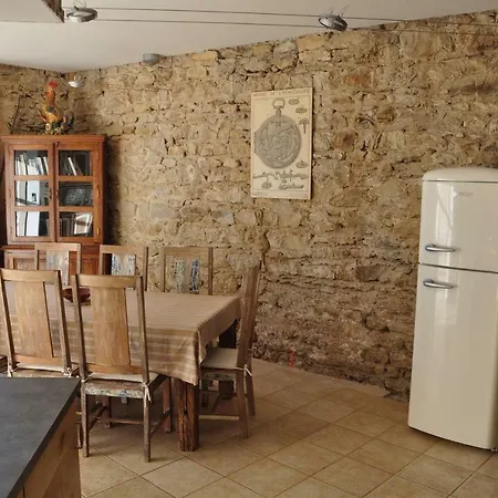 Le Clos Du Cher En Beaujolais 3*